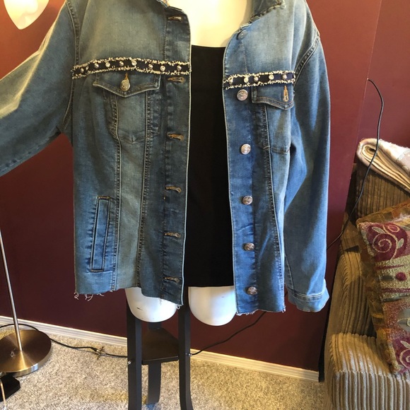 Customized Jean jacket - Picture 1 of 3